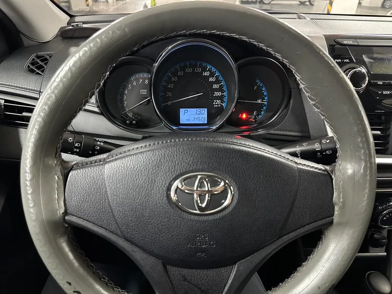 Toyota Yaris L 2017 1.5E CVT Ускоренная обновленная версия интерьер фото 12 Toyota Yaris L 2017 1.5E CVT Ускоренная обновленная версия интерьер фото 12