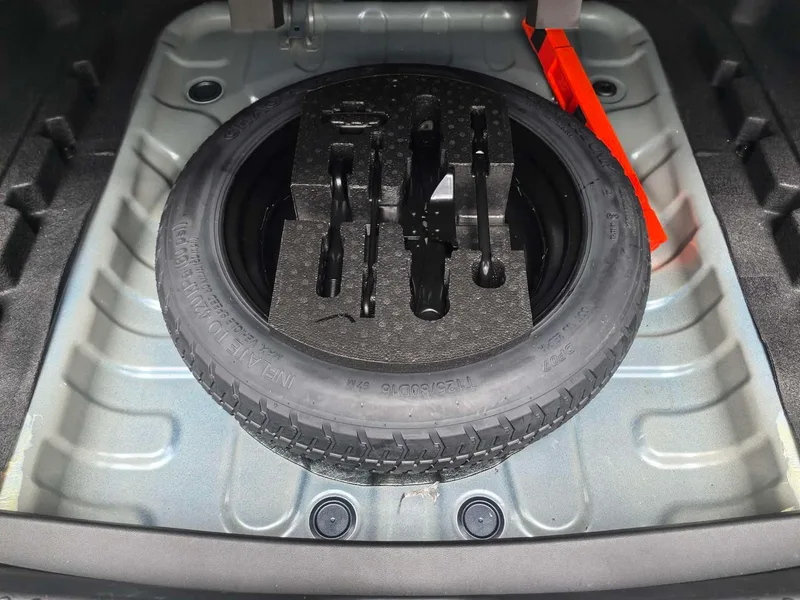 Geely Emgrand 2026 5e génération 1.5T DCT Modèle phare intérieur photo 15 Geely Emgrand 2026 5e génération 1.5T DCT Modèle phare intérieur photo 15