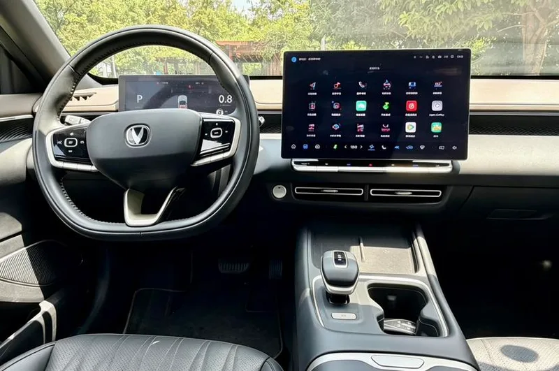 Changan Eado 2026 Fourth generation 1.5T DCT 500Bar Smart Enjoyment interior photo 9 Changan Eado 2026 Fourth generation 1.5T DCT 500Bar Smart Enjoyment interior photo 9