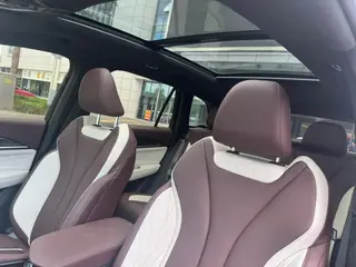 Geely Monjaro 2024 2.0TD High-power automatic two-wheel drive cloud version interior photo 15 Geely Monjaro 2024 2.0TD High-power automatic two-wheel drive cloud version interior photo 15
