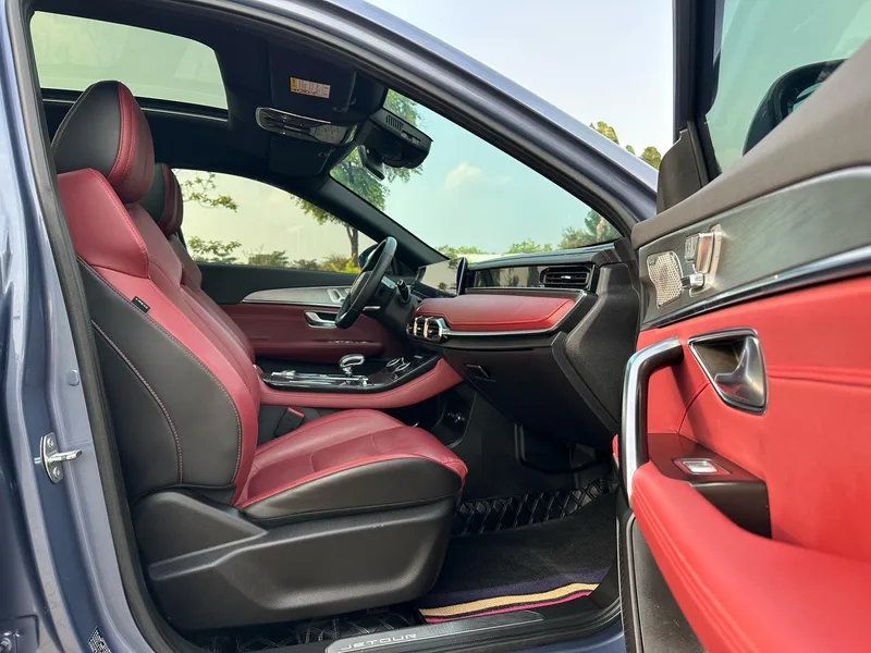 Jetour X70 PLUS 2021 1.6T DCT Tierra Pro 5 Asiento interior foto 13 Jetour X70 PLUS 2021 1.6T DCT Tierra Pro 5 Asiento interior foto 13