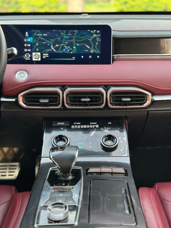 Jetour X70 PLUS 2021 1.6T DCT Tierra Pro 5 Asiento interior foto 19 Jetour X70 PLUS 2021 1.6T DCT Tierra Pro 5 Asiento interior foto 19