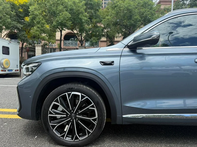 Geely Monjaro 2026 2.0TD High-power automatic four-wheel drive oriental obsidian full moon version exterior photo 9 Geely Monjaro 2026 2.0TD High-power automatic four-wheel drive oriental obsidian full moon version exterior photo 9