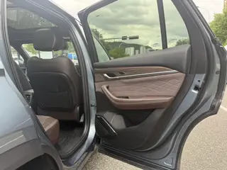 Geely Monjaro 2026 2.0TD High-power automatic four-wheel drive oriental obsidian full moon version interior photo 17 Geely Monjaro 2026 2.0TD High-power automatic four-wheel drive oriental obsidian full moon version interior photo 17