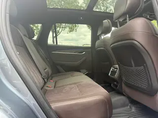Geely Monjaro 2026 2.0TD High-power automatic four-wheel drive oriental obsidian full moon version interior photo 18 Geely Monjaro 2026 2.0TD High-power automatic four-wheel drive oriental obsidian full moon version interior photo 18
