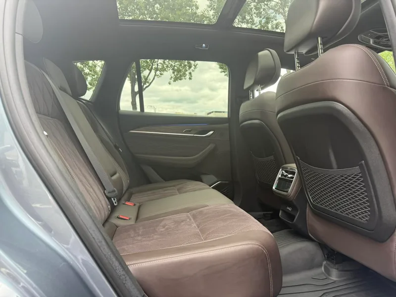 Geely Monjaro 2026 2.0TD High-power automatic four-wheel drive oriental obsidian full moon version interior photo 18 Geely Monjaro 2026 2.0TD High-power automatic four-wheel drive oriental obsidian full moon version interior photo 18