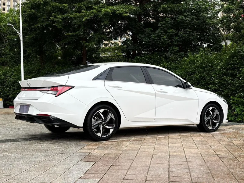 Hyundai Elantra 2021 1.5L CVT GLX Version d'élite extérieur photo 6 Hyundai Elantra 2021 1.5L CVT GLX Version d'élite extérieur photo 6