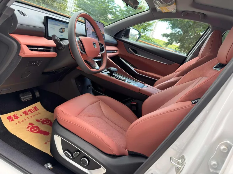 Changan CS75 PLUS 2026 Wisdom Champion Edition 1.5T New Blue Whale Smart Navigation Model interior photo 7 Changan CS75 PLUS 2026 Wisdom Champion Edition 1.5T New Blue Whale Smart Navigation Model interior photo 7