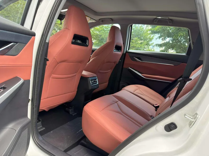 Changan CS75 PLUS 2026 Wisdom Champion Edition 1.5T New Blue Whale Smart Navigation Model interior photo 8 Changan CS75 PLUS 2026 Wisdom Champion Edition 1.5T New Blue Whale Smart Navigation Model interior photo 8