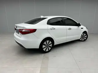 Kia K2 2012 Трёхобъёмный 1.6L AT Premium Памятное издание экстерьер фото 4 Kia K2 2012 Трёхобъёмный 1.6L AT Premium Памятное издание экстерьер фото 4
