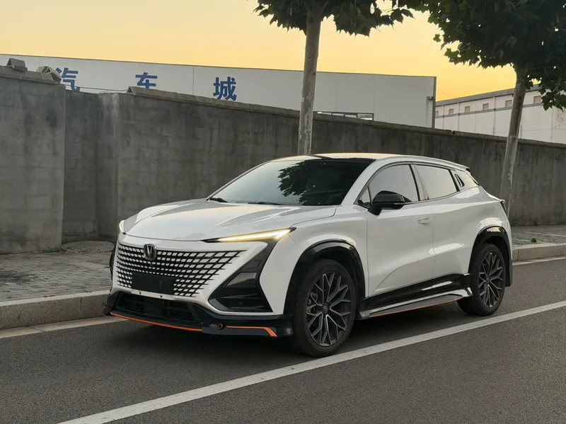 Changan UNI-T 2022 1.5T Premium Class exterior photo 1 Changan UNI-T 2022 1.5T Premium Class exterior photo 1