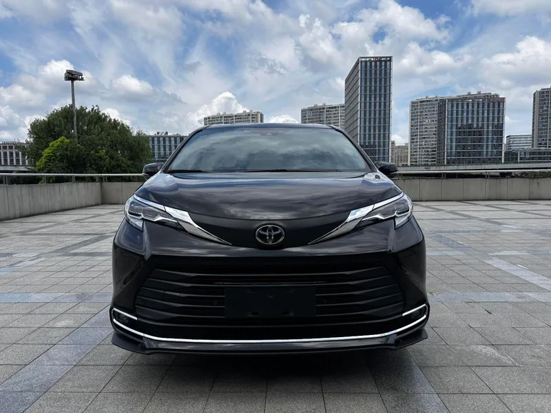 Toyota Sienna 2024 Двойной двигатель 2.5L Комфорт-версия экстерьер фото 2 Toyota Sienna 2024 Двойной двигатель 2.5L Комфорт-версия экстерьер фото 2