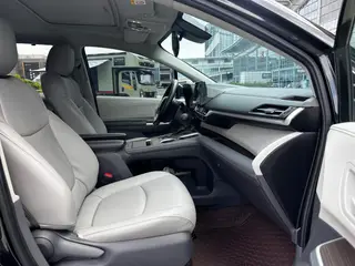 Toyota Sienna 2024 Двойной двигатель 2.5L Комфорт-версия экстерьер фото 4 Toyota Sienna 2024 Двойной двигатель 2.5L Комфорт-версия экстерьер фото 4