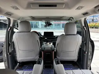Toyota Sienna 2024 Двойной двигатель 2.5L Комфорт-версия интерьер фото 11 Toyota Sienna 2024 Двойной двигатель 2.5L Комфорт-версия интерьер фото 11