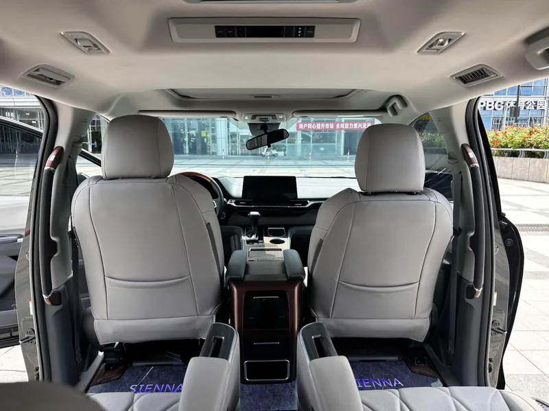 Toyota Sienna 2024 Двойной двигатель 2.5L Комфорт-версия интерьер фото 11 Toyota Sienna 2024 Двойной двигатель 2.5L Комфорт-версия интерьер фото 11