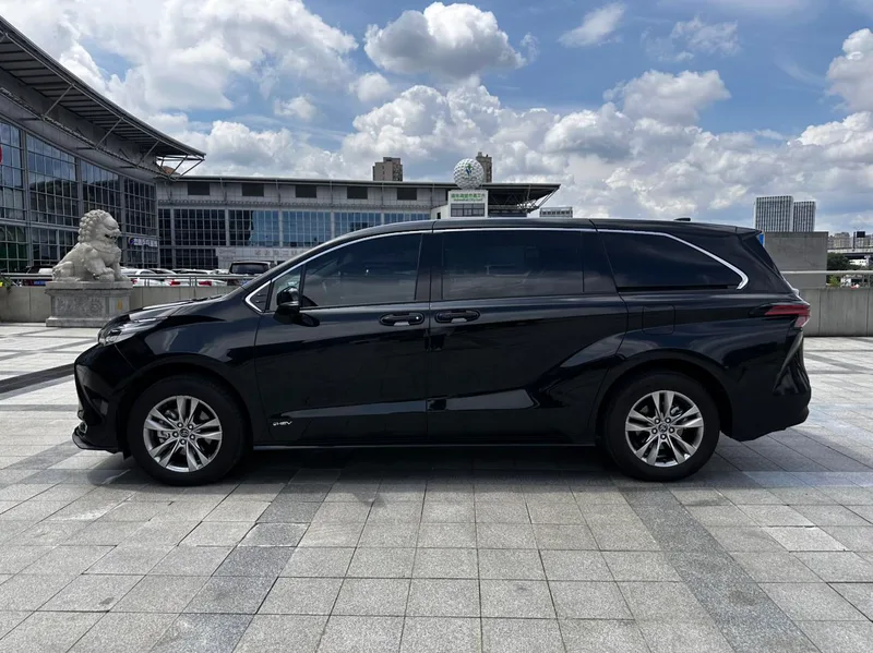 Toyota Sienna 2024 Двойной двигатель 2.5L Комфорт-версия интерьер фото 15 Toyota Sienna 2024 Двойной двигатель 2.5L Комфорт-версия интерьер фото 15
