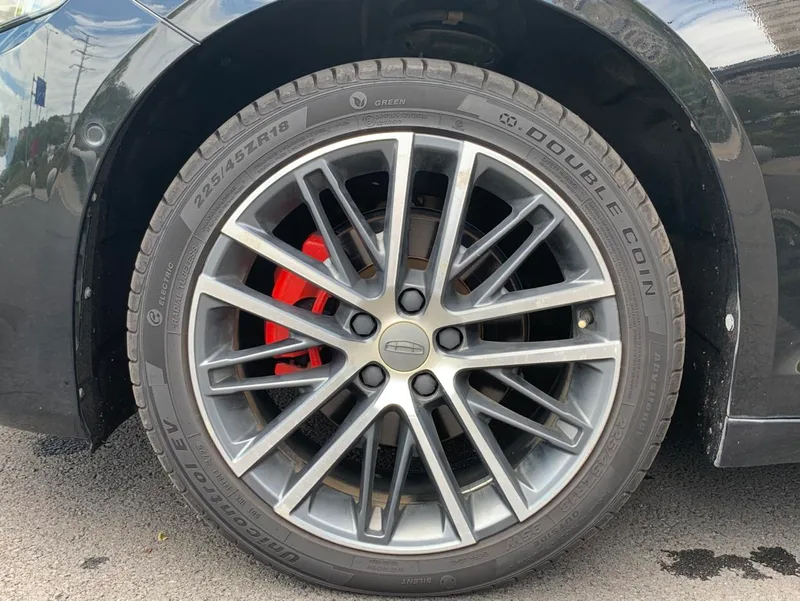 Geely Preface 2021 2.0T Acabado premium interior foto 15
