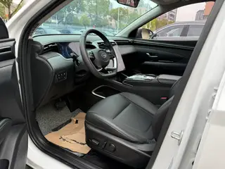 Hyundai Tucson 2022 Tucson L 1.5T LUX Versión de lujo de tracción a dos ruedas N Line interior foto 9