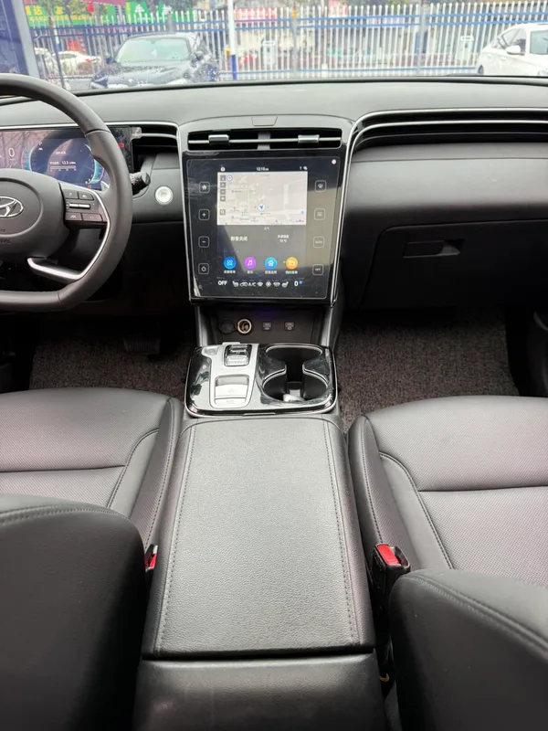 Hyundai Tucson 2022 Tucson L 1.5T LUX Versión de lujo de tracción a dos ruedas N Line interior foto 12