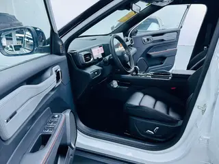 Geely Denim 2025 1.5TD Version Fun sauvage extérieur photo 4 Geely Denim 2025 1.5TD Version Fun sauvage extérieur photo 4