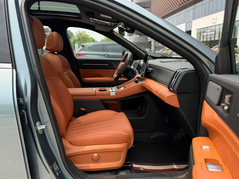 Jetour X70L 2026 2.0TD 8AT Flagship interior photo 11 Jetour X70L 2026 2.0TD 8AT Flagship interior photo 11
