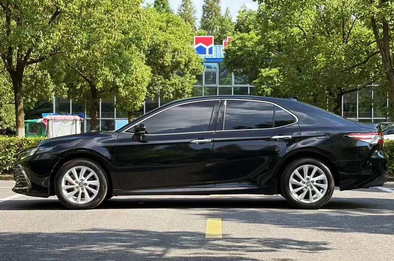Toyota Camry 2021 2.0G Edición de lujo exterior foto 8 Toyota Camry 2021 2.0G Edición de lujo exterior foto 8