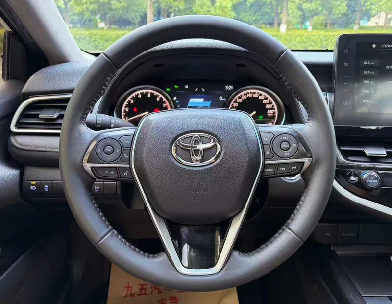 Toyota Camry 2021 2.0G Edición de lujo interior foto 13 Toyota Camry 2021 2.0G Edición de lujo interior foto 13