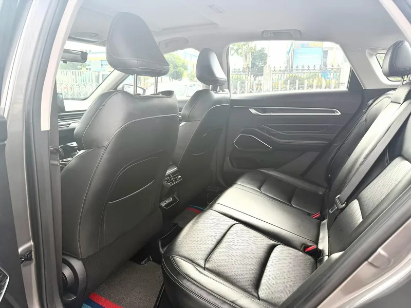 Geely Emgrand 2022 4th Gen 1.5L CVT Flagship exterior photo 5 Geely Emgrand 2022 4th Gen 1.5L CVT Flagship exterior photo 5