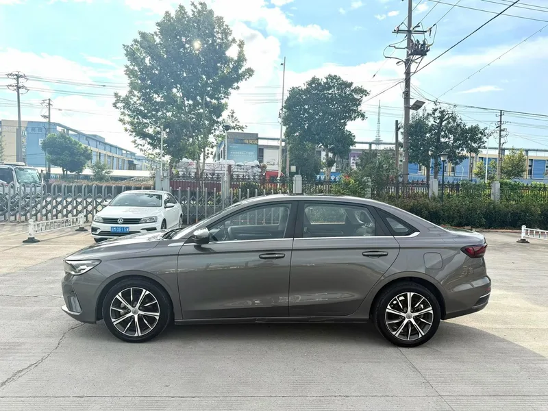 Geely Emgrand 2022 4th Gen 1.5L CVT Flagship interior photo 8 Geely Emgrand 2022 4th Gen 1.5L CVT Flagship interior photo 8