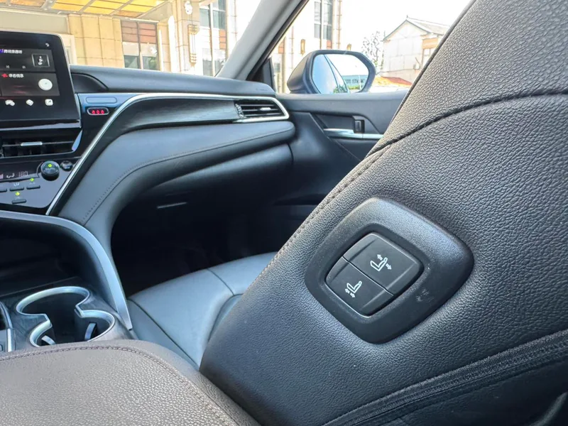 Toyota Camry 2023 2.0G Luxury Edition interior photo 12 Toyota Camry 2023 2.0G Luxury Edition interior photo 12