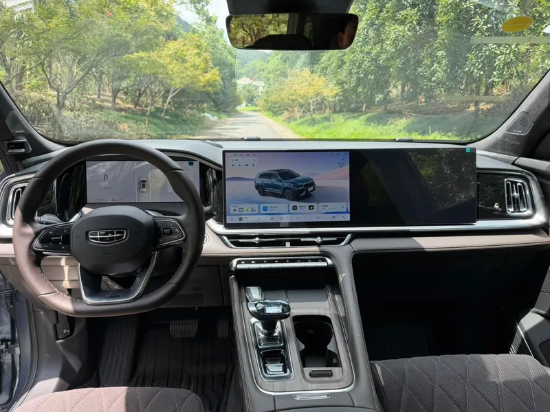 Geely Monjaro 2026 2.0TD Tracción automática en las cuatro ruedas de alta potencia Edición Oriental Yao Mochizuki exterior foto 5 Geely Monjaro 2026 2.0TD Tracción automática en las cuatro ruedas de alta potencia Edición Oriental Yao Mochizuki exterior foto 5