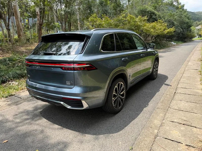 Geely Monjaro 2026 2.0TD Tracción automática en las cuatro ruedas de alta potencia Edición Oriental Yao Mochizuki interior foto 18 Geely Monjaro 2026 2.0TD Tracción automática en las cuatro ruedas de alta potencia Edición Oriental Yao Mochizuki interior foto 18