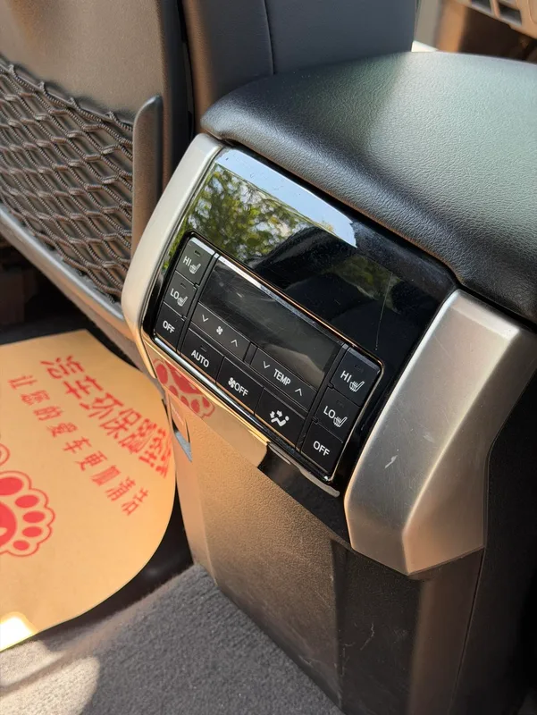 Toyota Prado 2018 3.5L Automatic TX-L Rear spare wheel interior photo 18