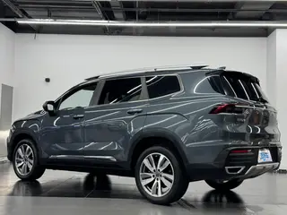 Geely Okavango 2022 1.8TD DCT Flagship interior photo 13