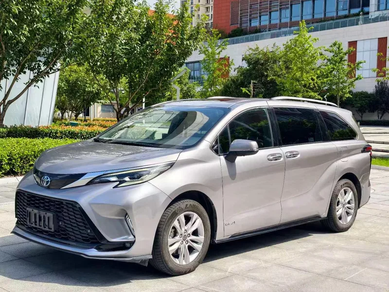 Toyota Sienna 2021 2.5L Hybrid Ultimate Edition exterior photo 1 Toyota Sienna 2021 2.5L Hybrid Ultimate Edition exterior photo 1