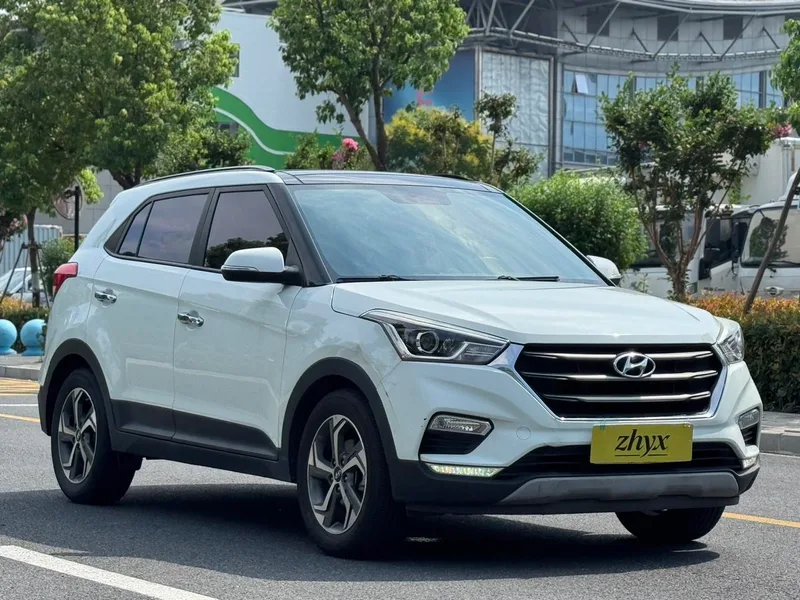 Hyundai ix25 2017 1.6L Tipo inteligente automático exterior foto 3 Hyundai ix25 2017 1.6L Tipo inteligente automático exterior foto 3