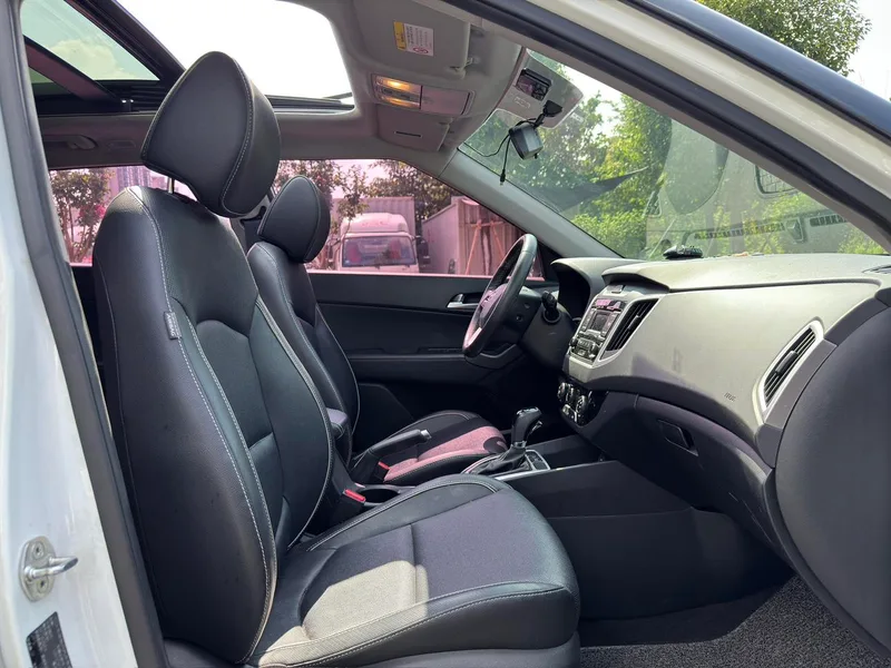 Hyundai ix25 2017 1.6L Tipo inteligente automático interior foto 9 Hyundai ix25 2017 1.6L Tipo inteligente automático interior foto 9