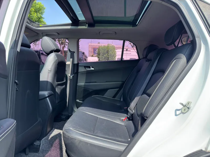 Hyundai ix25 2017 1.6L Tipo inteligente automático interior foto 10 Hyundai ix25 2017 1.6L Tipo inteligente automático interior foto 10