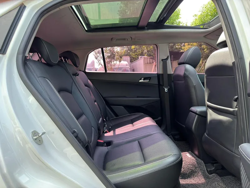 Hyundai ix25 2017 1.6L Tipo inteligente automático interior foto 11 Hyundai ix25 2017 1.6L Tipo inteligente automático interior foto 11