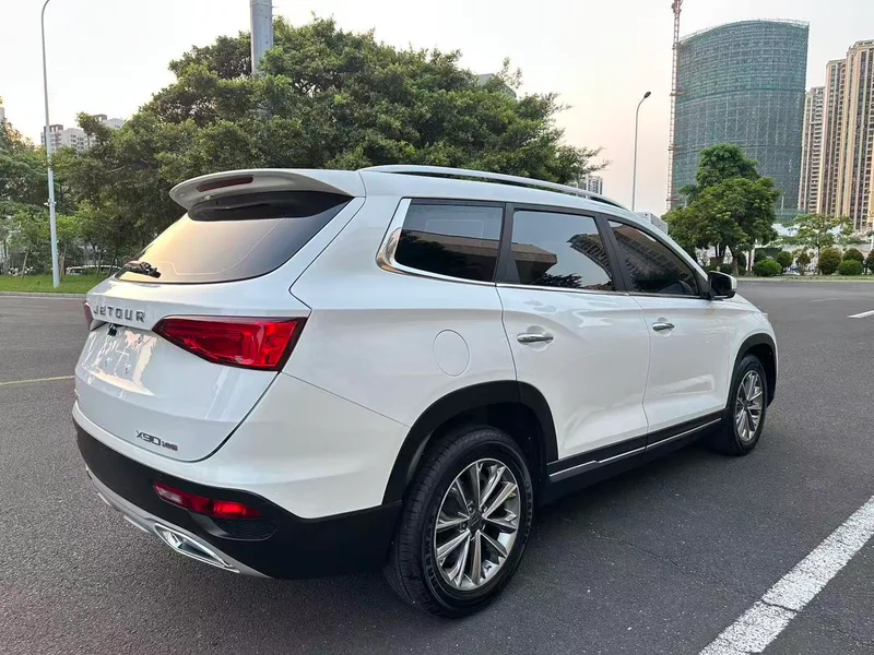 Jetour X90 2019 1.5T Automatic Enjoyment Type 5 seat China V exterior photo 4