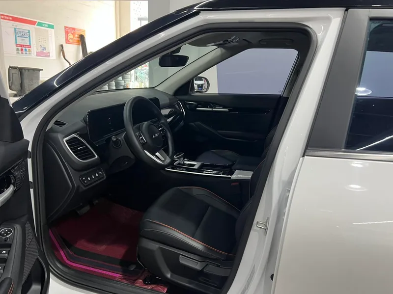 Kia Seltos 2023 1.5L IVT Luxury Edition exterior photo 4 Kia Seltos 2023 1.5L IVT Luxury Edition exterior photo 4