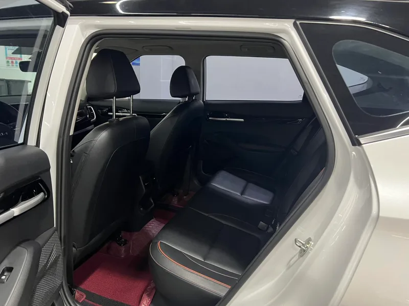 Kia Seltos 2023 1.5L IVT Luxury Edition interior photo 6 Kia Seltos 2023 1.5L IVT Luxury Edition interior photo 6