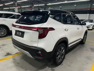 Kia Seltos 2023 1.5L IVT Luxury Edition interior photo 8 Kia Seltos 2023 1.5L IVT Luxury Edition interior photo 8