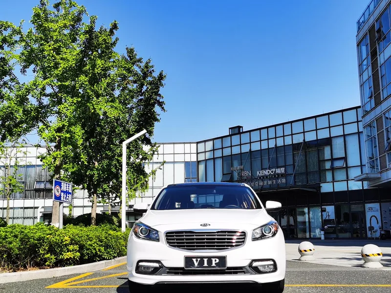 Kia K4 2015 1.8L Automatic GLS Special exterior photo 2 Kia K4 2015 1.8L Automatic GLS Special exterior photo 2