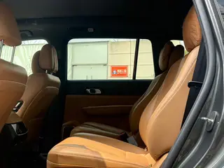 Li Auto ONE 2021 Увеличение диапазона 6 Кресельная плита интерьер фото 8 Li Auto ONE 2021 Увеличение диапазона 6 Кресельная плита интерьер фото 8