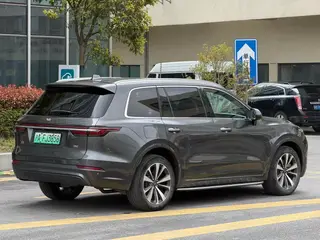 Li Auto ONE 2021 Увеличение диапазона 6 Кресельная плита интерьер фото 9 Li Auto ONE 2021 Увеличение диапазона 6 Кресельная плита интерьер фото 9