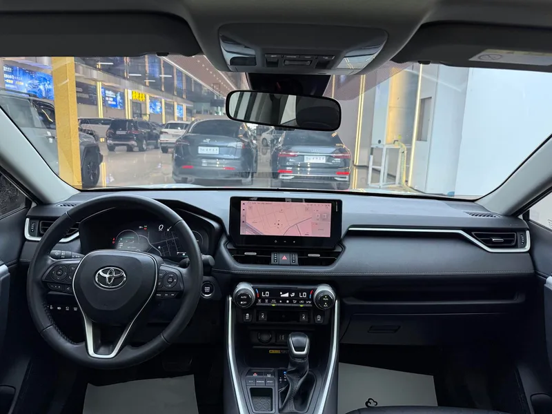 Toyota RAV4 2023 2.0L CVT Two-drive fashion PLUS version interior photo 14 Toyota RAV4 2023 2.0L CVT Two-drive fashion PLUS version interior photo 14