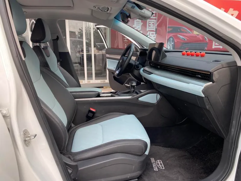 Geely Emgrand L 2022 1.4T CVT Tipo supremo interior foto 10 Geely Emgrand L 2022 1.4T CVT Tipo supremo interior foto 10