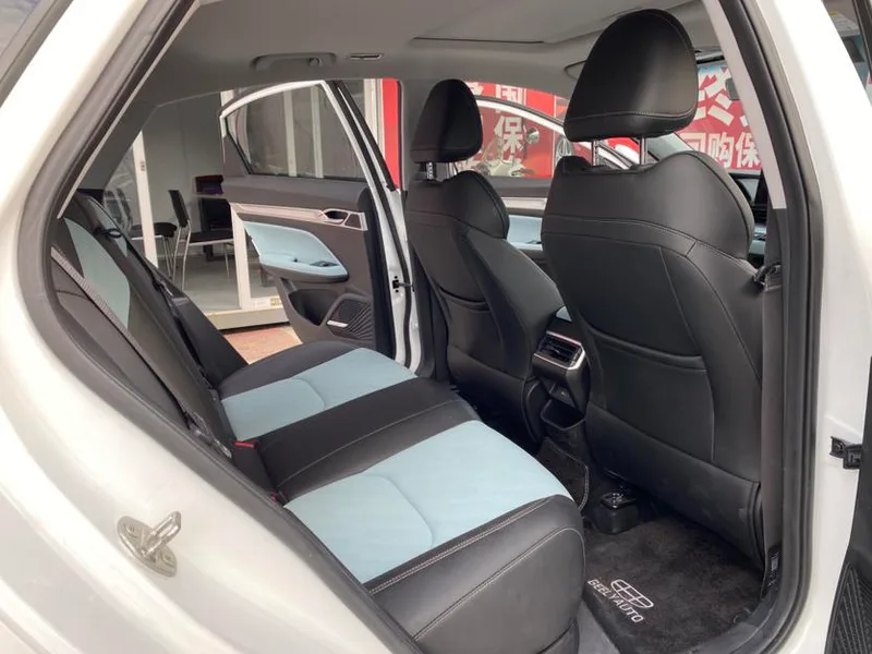 Geely Emgrand L 2022 1.4T CVT Tipo supremo interior foto 12 Geely Emgrand L 2022 1.4T CVT Tipo supremo interior foto 12