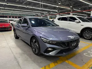 Hyundai Elantra 2023 1.5L CVT GLX Versión de élite exterior foto 3 Hyundai Elantra 2023 1.5L CVT GLX Versión de élite exterior foto 3